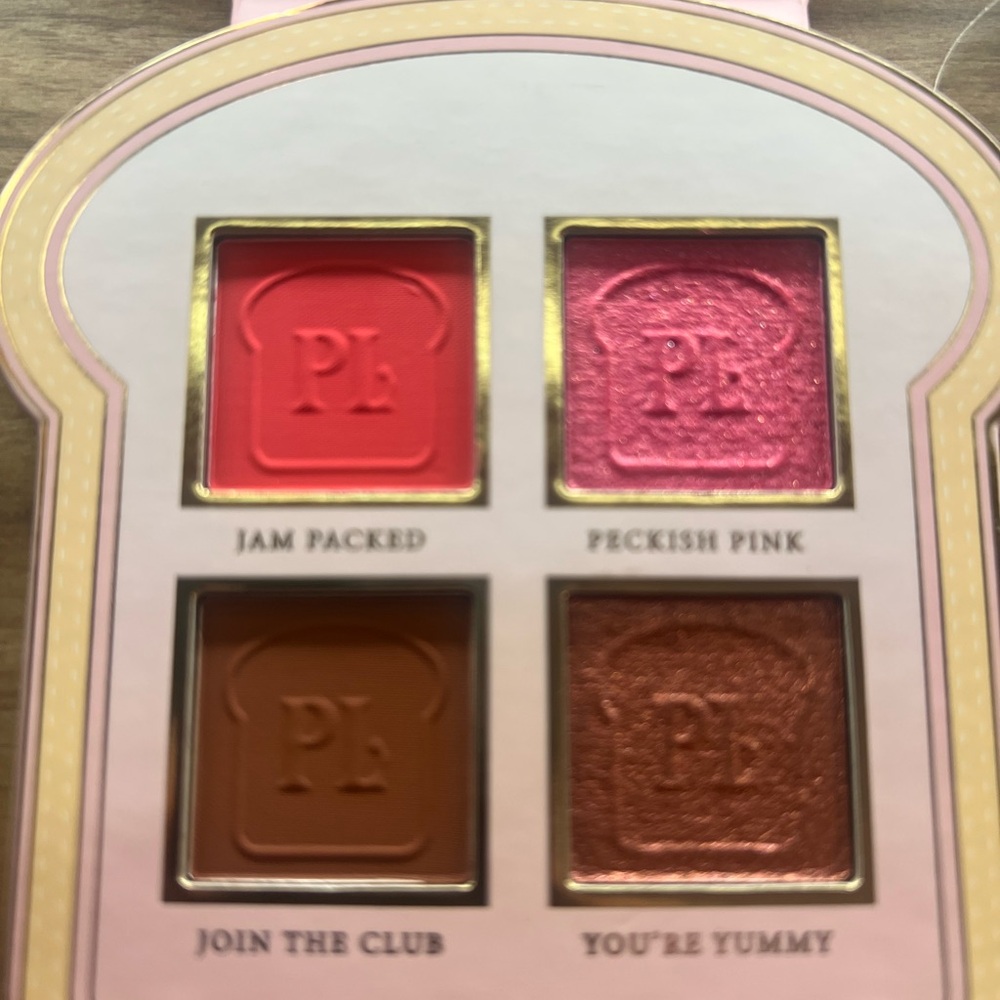 PLouise Eyeshadow Quad Palette